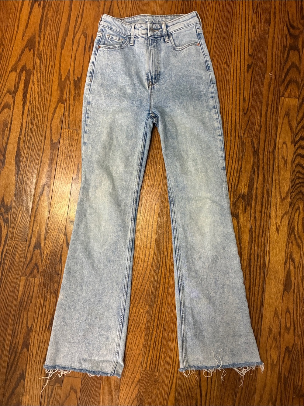 Old Navy Light Wash High-Rise Flared Jeans size 2